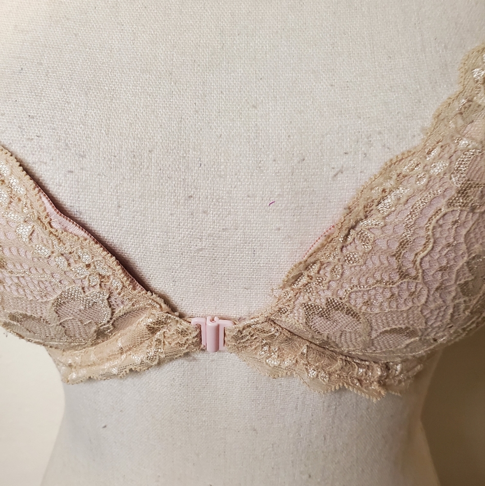 🍸Victoria's Secret Push-Up Racerback Bra - Picture 3 of 8